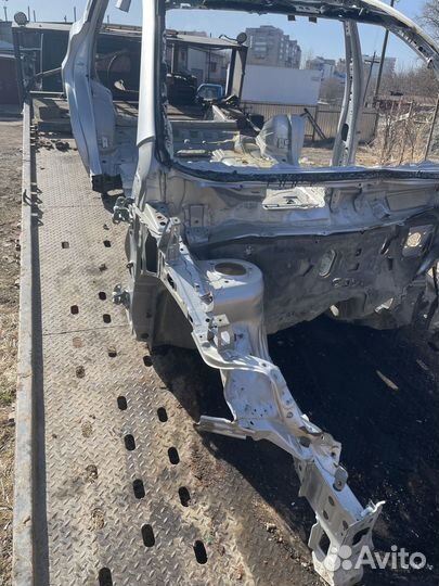 Toyota Rav 4 40 2013- Передняя правая четверть