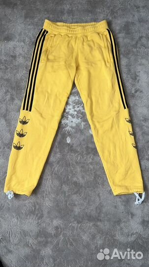 Спортивные штаны adidas