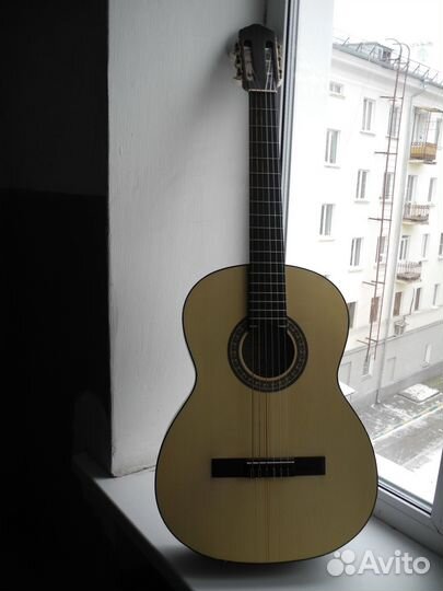 Классическая гитара Cremona 4671 (Strunal )