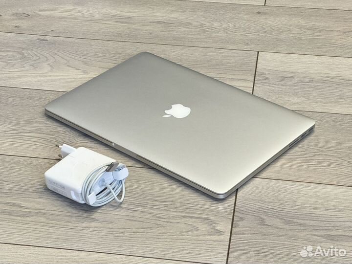 Apple MacBook Pro 15 (2015) Intel i7 / 16 / 256