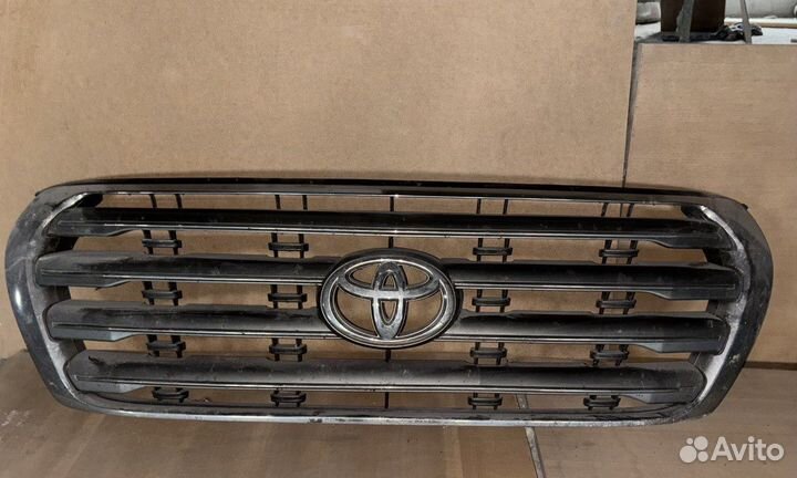 Решетка радиатора toyota lc 200