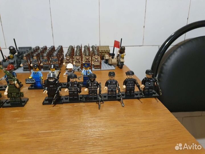 Lego фигурки: спецназ,обитель зла,зомби, хищник