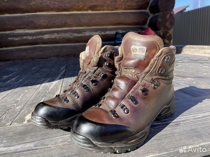 Трекинговые ботинки мужские