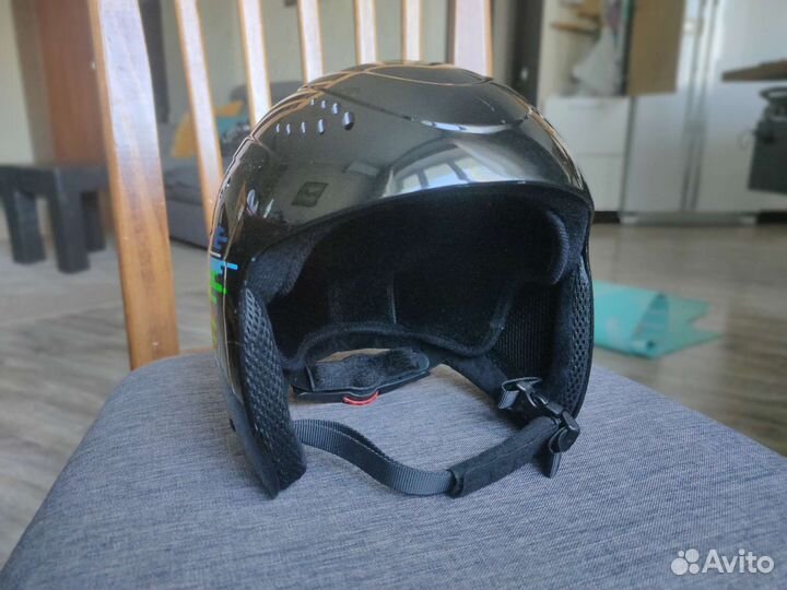 Шлем горнолыжный