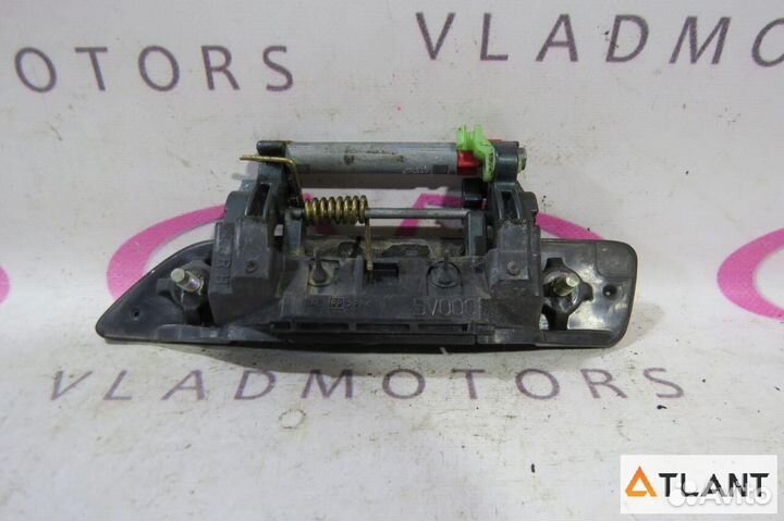 Ручка двери задний правый nissan bassara