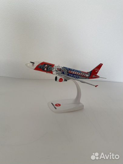 Модель самолета Airbus A320 Thai Air Asia