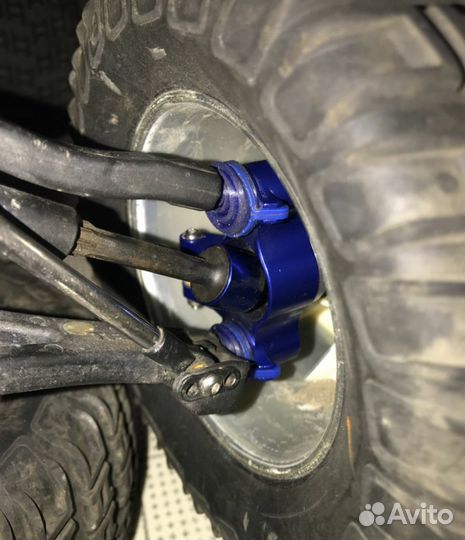 Пыльники поворотных кулаков Traxxas