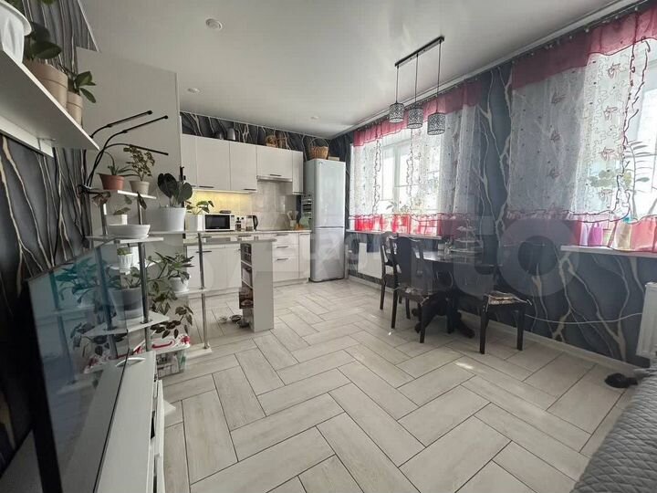 2-к. квартира, 58,2 м², 4/10 эт.