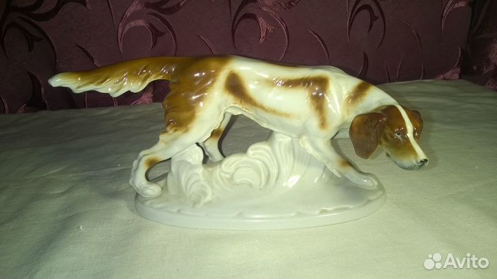 Фарфоровая статуэтка 