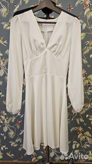 Платье белое женское 42