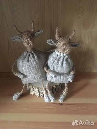 Рукодельные бычок и корова