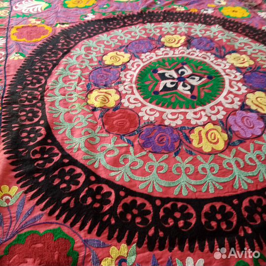 Узбекское винтажное сюзане. Скатерть, панно. 010