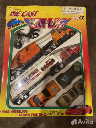 Набор игрушечных машинок