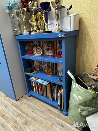 Книжный стеллаж IKEA детский