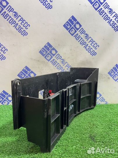 Ящик для инструментов задний Mercedes-Benz W211