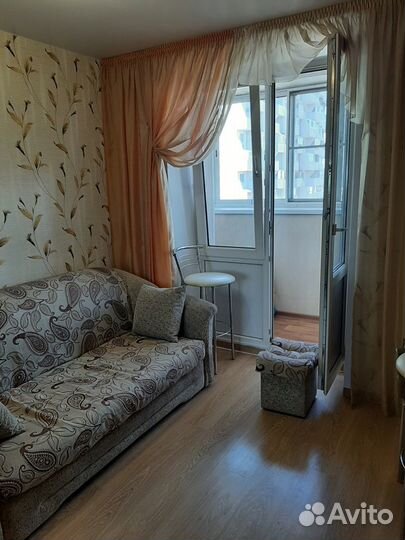 Шторы и занавески бу (на три окна)