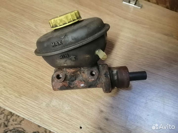 Цилиндр тормозной главный audi 80 b3