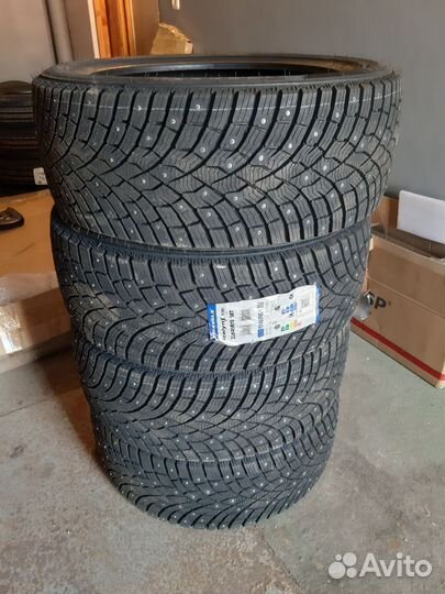 Triangle IcelynX TI501 235/45 R18