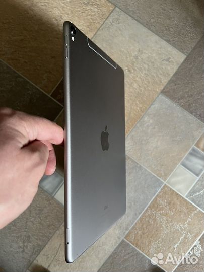 iPad pro 10.5 на 512G. с LTE