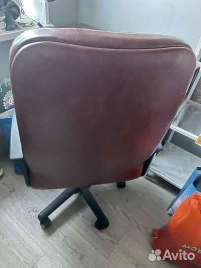 Компьютерное кресло