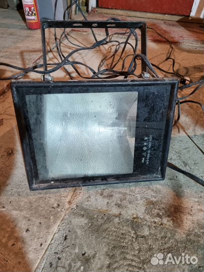 Фонарь уличный