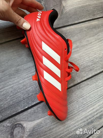 Футбольные бутсы Adidas 42 размер