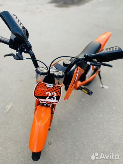 Велосипед-мотоцикл