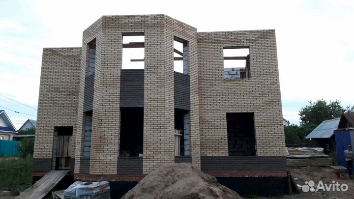 Бригада строителей универсалов