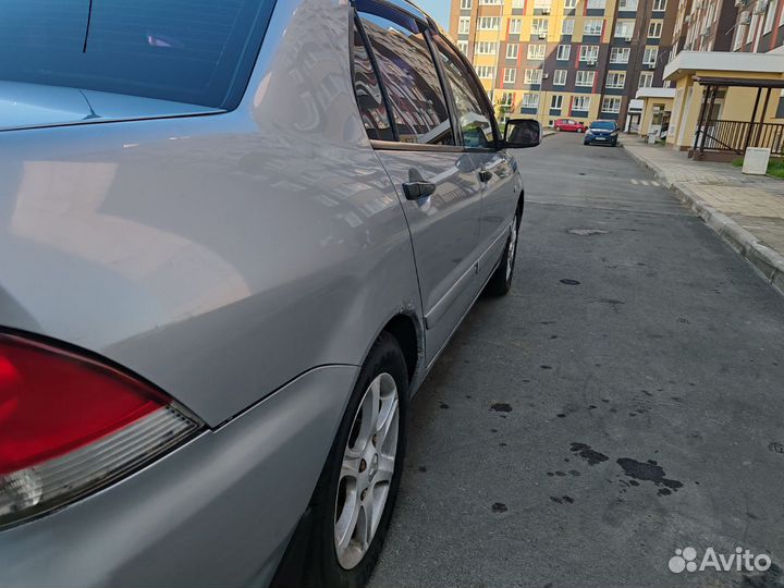 Mitsubishi Lancer 1.3 МТ, 2006, 210 000 км