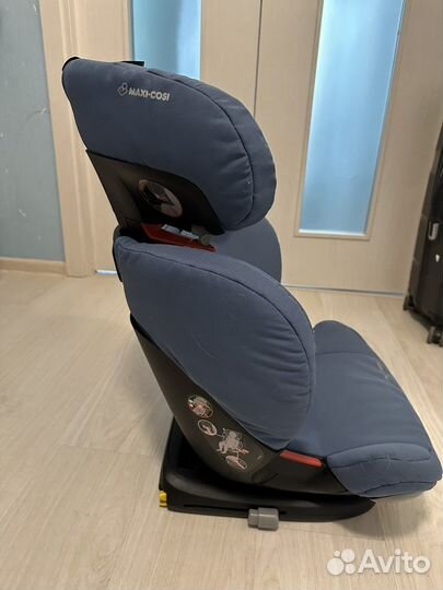 Детское автомобильное кресло MaxiCosi RodiFix