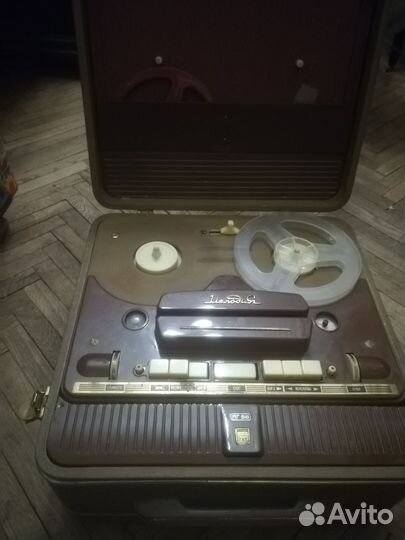 Катушечный магнитофон “Мелодия” мг-56 СССР (1956г)