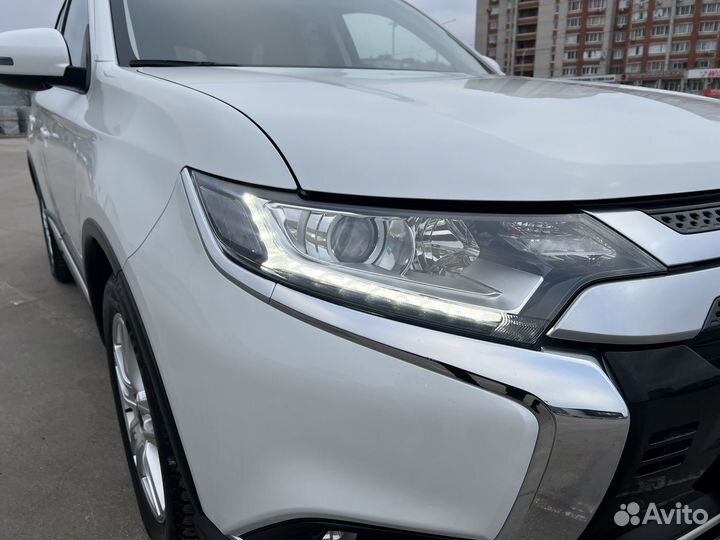 Mitsubishi Outlander 2.0 CVT, 2019, 57 968 км