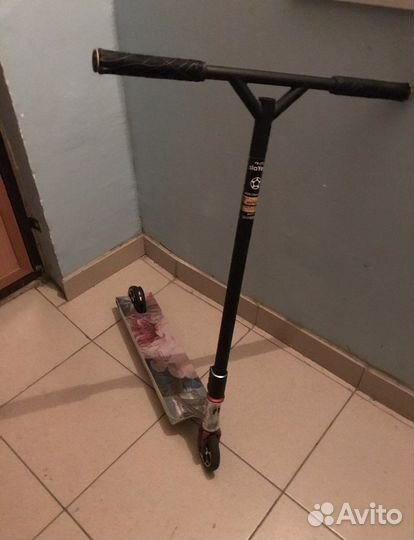 Кастомный трюковой самокат