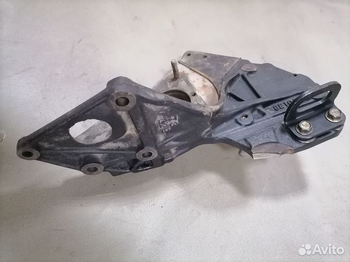 Кронштейн тнвд Nissan Almera N15 CD20 1997 дизель