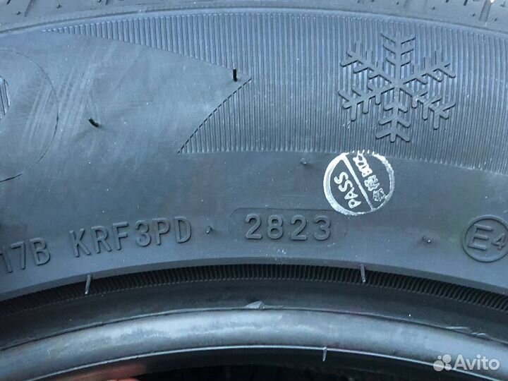 Rockblade Rock 525 235/55 R17 98R