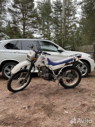 Yamaha XT225 Serow