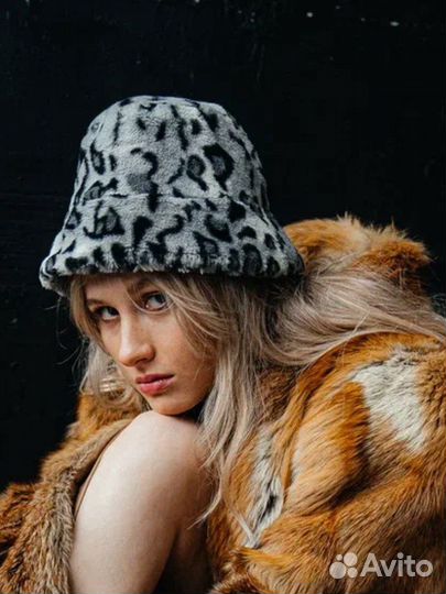 Шапки и панамы