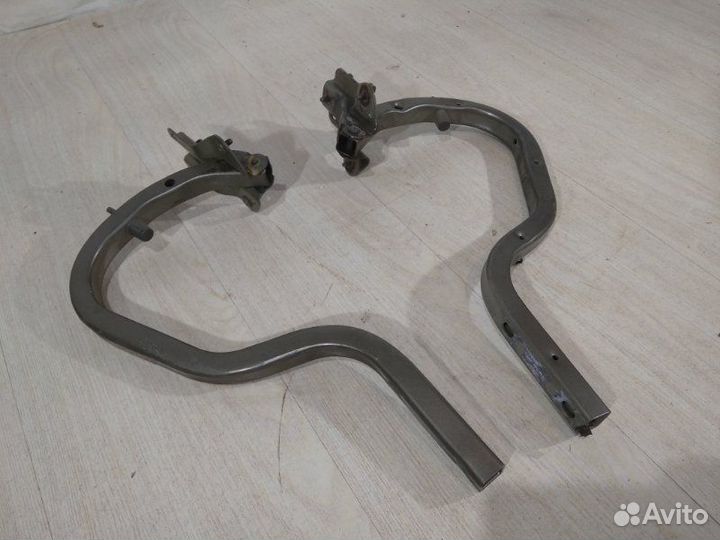 Петли крышки багажника Mazda 626 LX\ES USA 2002