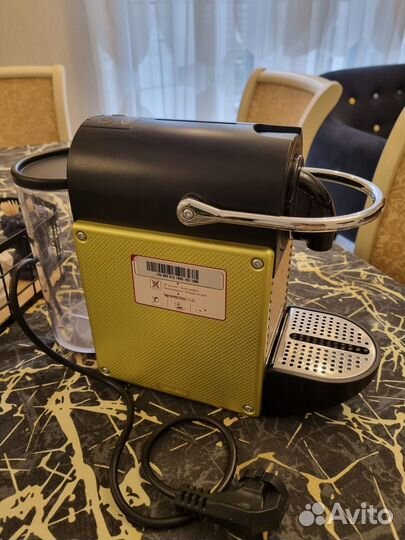 Капсульная кофемашина Delonghi