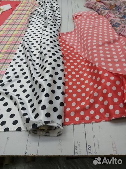 Атласная ткань