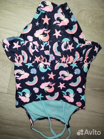 Купальник, шапочка для плавания и тапочки