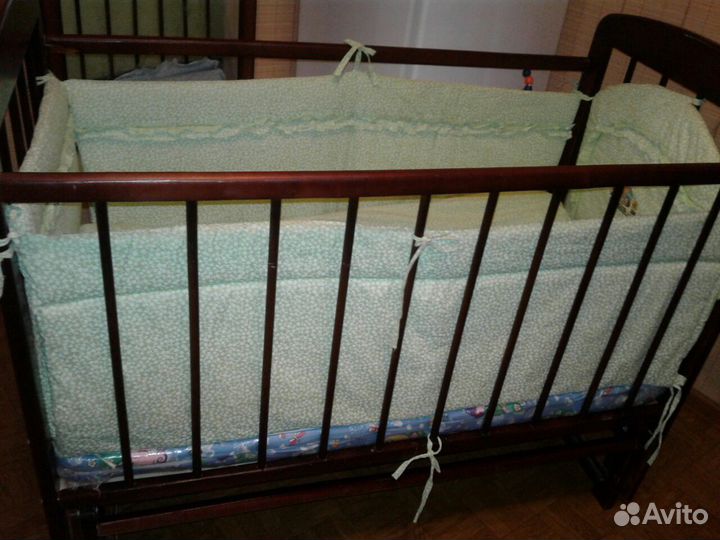 Кровать детская с бельём