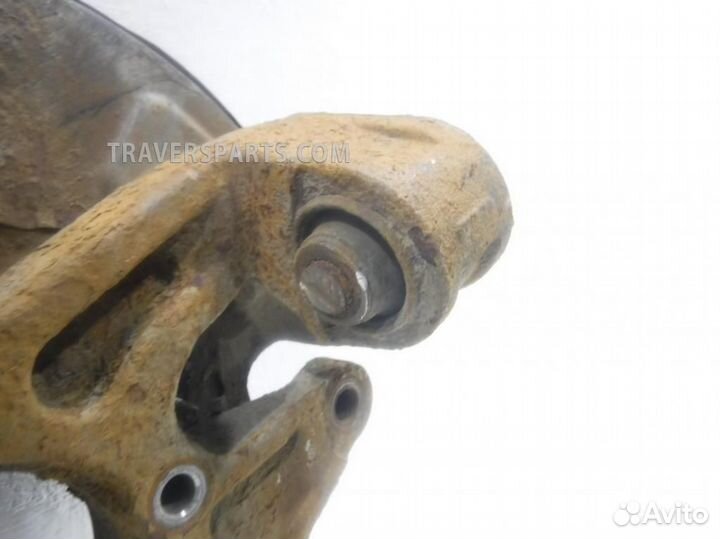 Кулак задний правый Сузуки