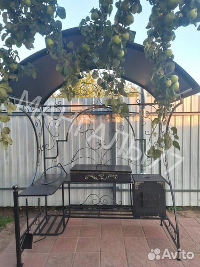 Кованные мангалы с крышей