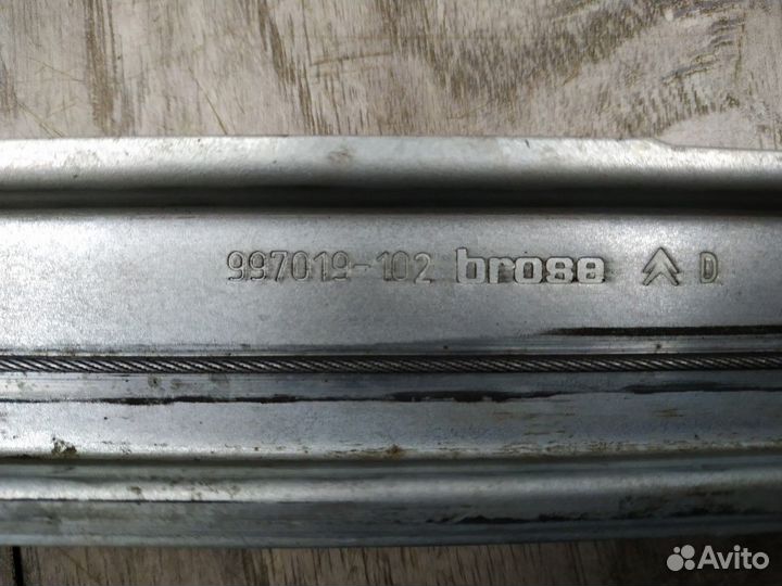 Стеклоподъемник передний правый citroen C4