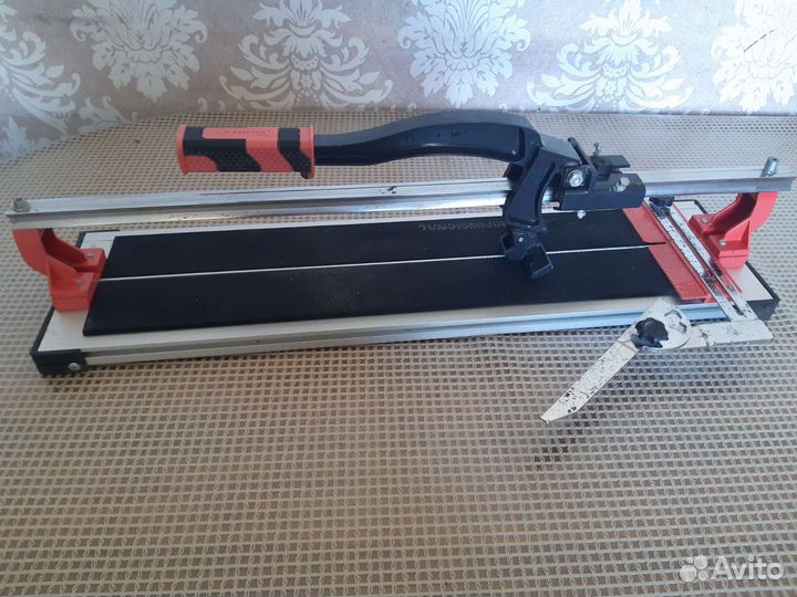 Плиткорез ручной бу