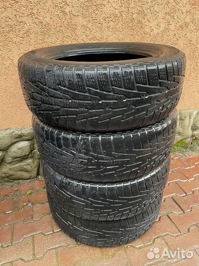 Nokian Tyres Hakkapeliitta R 235/60 R18