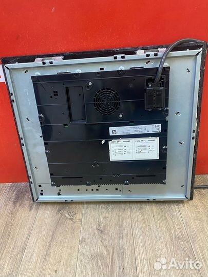 Индукционная встраиваемая панель Electrolux
