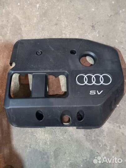 Декоративная крышка двигателя Audi A3 8L