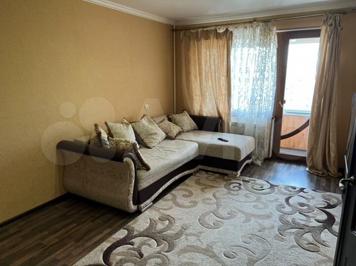 1-к. квартира, 38 м², 8/10 эт.